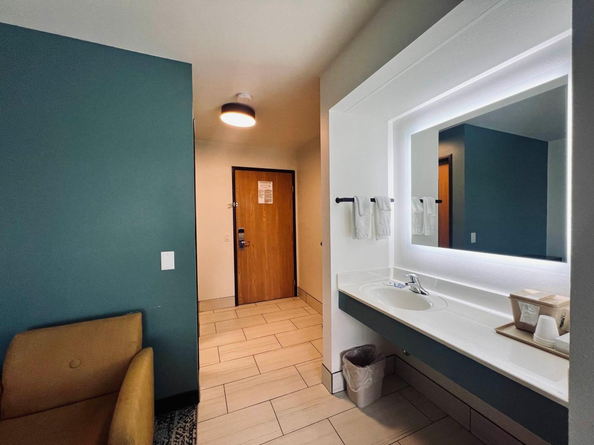 Sleep Inn & Suites Verona Exterior photo