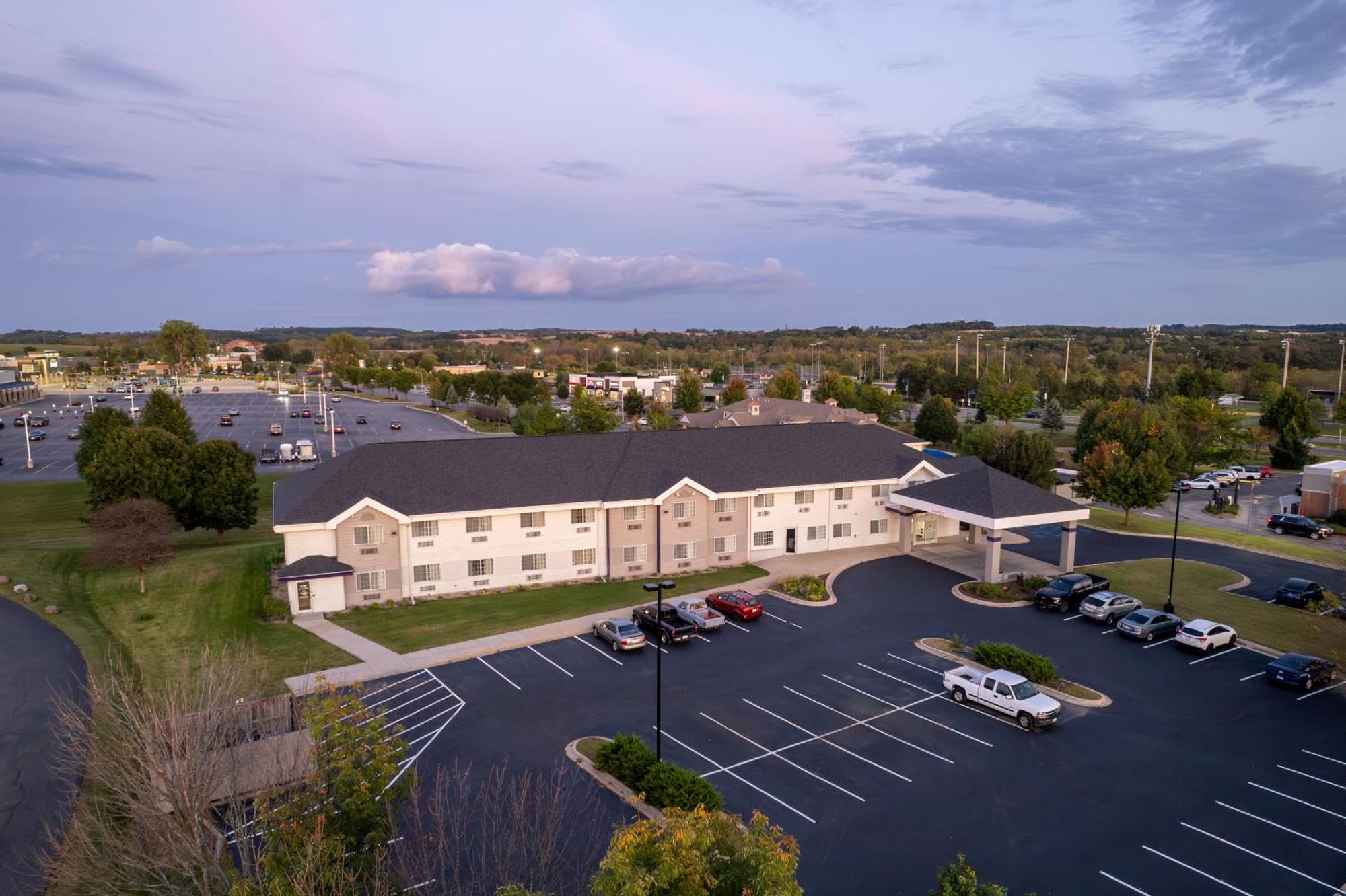 Sleep Inn & Suites Verona Exterior photo