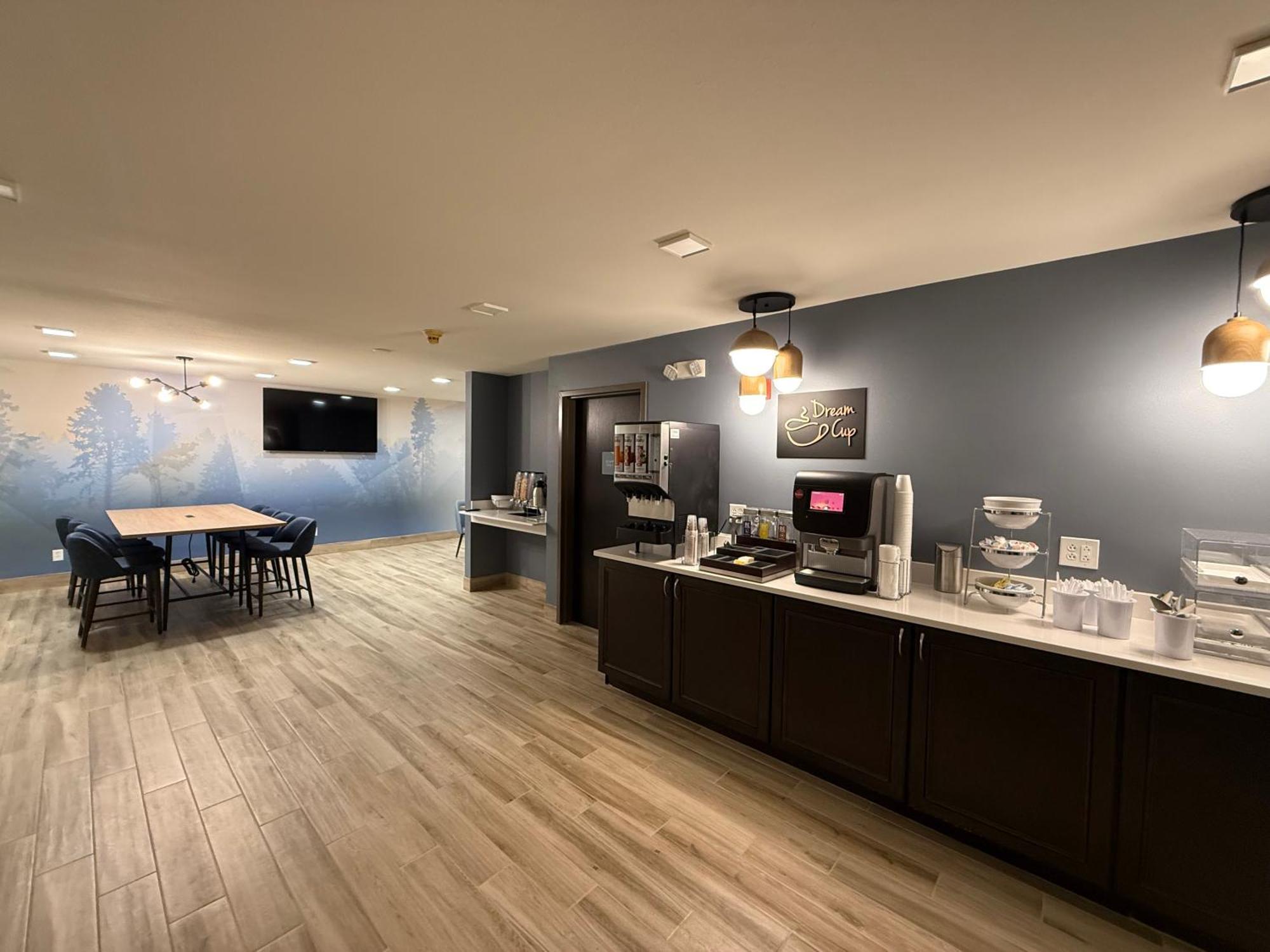 Sleep Inn & Suites Verona Exterior photo